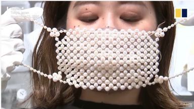 Mаски с диаманти и перли за милион йени на пазара в Япония