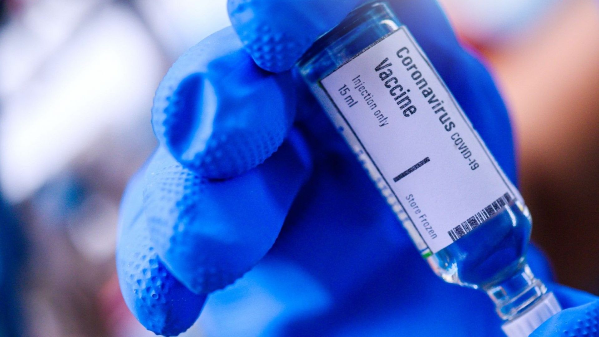 Европейската агенция по лекарствата даде "зелена светлина" на ваксината на "Пфайзер"