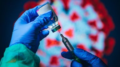 Американската авиокомпания Юнайтид еърлайнс вчера започна да доставя ваксина срещу