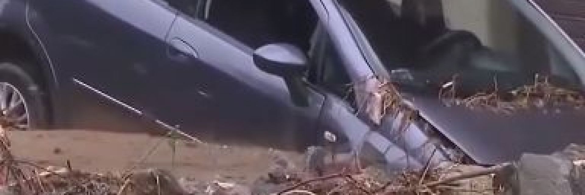 Наводнение потопи Солун, млад мъж загина в колата си (видео)