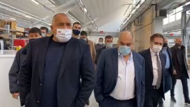 Премиерът Бойко Борисов е на инспекция в завод, в който