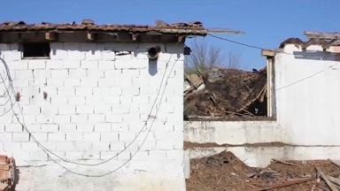 Шестчленно семейство остана без покрив след пожар в добричкото село