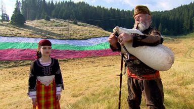 Почина родопският гайдар Стою Чонгаров Той е издъхнал на 89 годишна