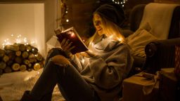 5 книги, с които да събудим празничния си дух преди Коледа