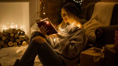 5 книги, с които да събудим празничния си дух преди Коледа