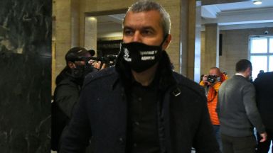 Състав на Софийски градски съд даде ход на делото за