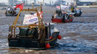 Защо рибата застана между Обединеното кралство и ЕС