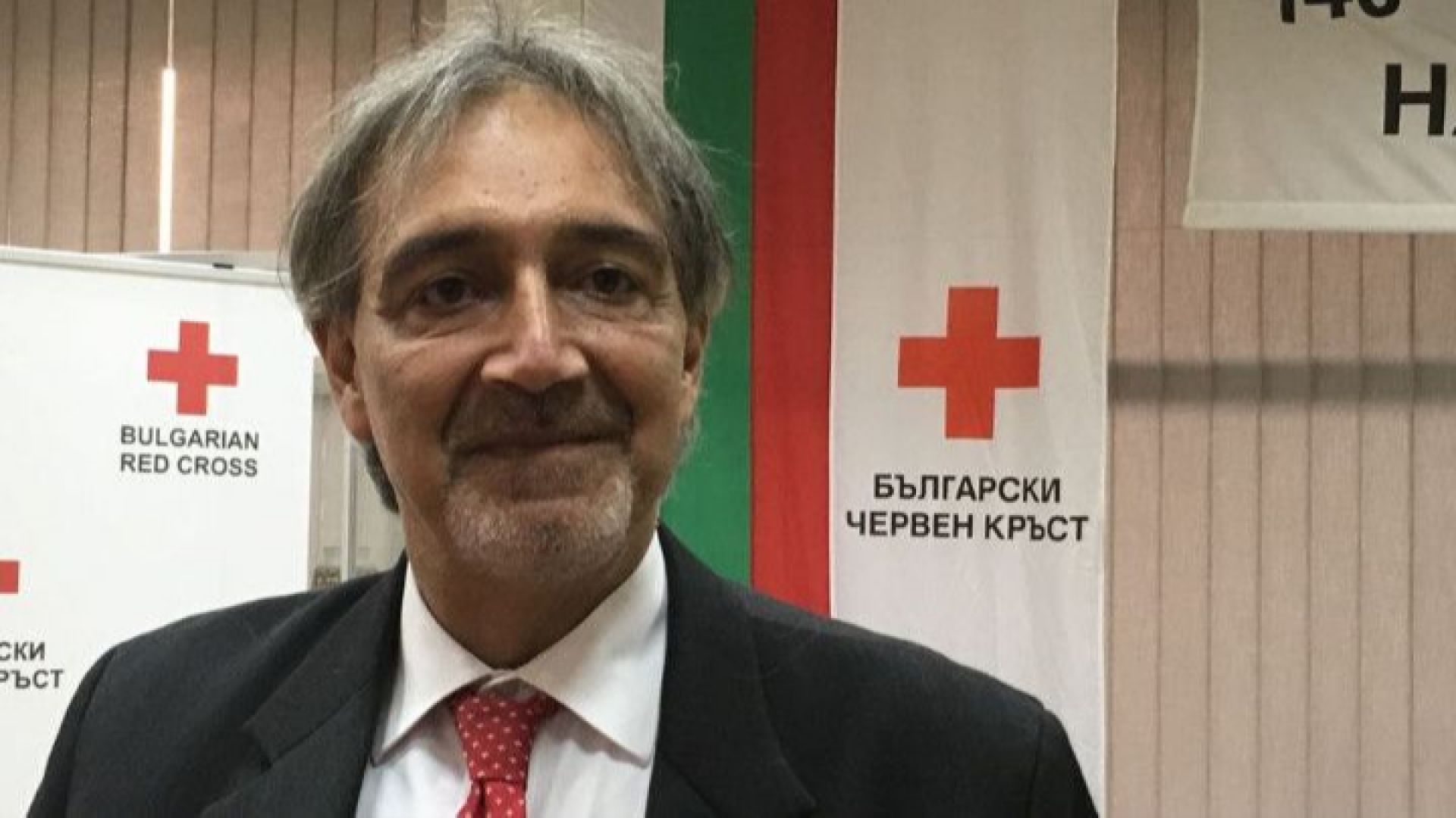 Шефът на Червения кръст: Борете се с втората пандемия - фалшивите новини