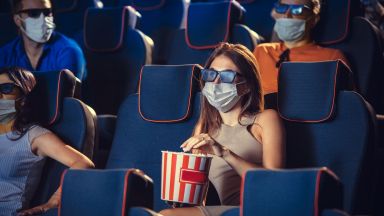 След месец и половина със затворени магазини и забранени срещи