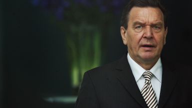 Възмущение в Бундестага след назначаването на бившия канцлер Шрьодер в "Газпром"