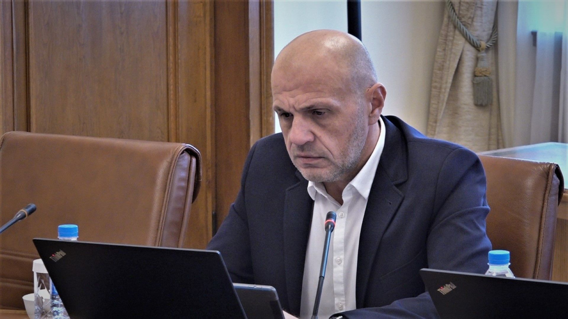 Планът за възстановяване има и силен акцент, комбинирайки се по адекватен начин с инвестициите от Фонда за справедлив преход по отношение на енергийната трансформация, заяви Томислав Дончев