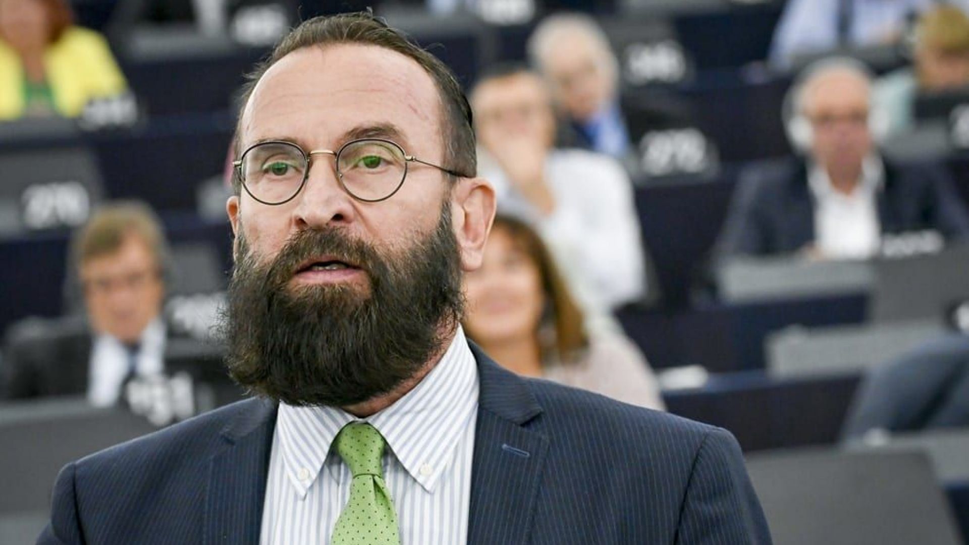 След сексскандала в Брюксел: Унгарският евродепутат се извини за „личния си провал”
