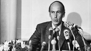 Бившият френски президент Валери Жискар почина снощи на 94 годишна възраст