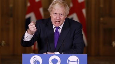 Новината от Великобритания че скоро ще започне ваксинирането срещу коронавируса