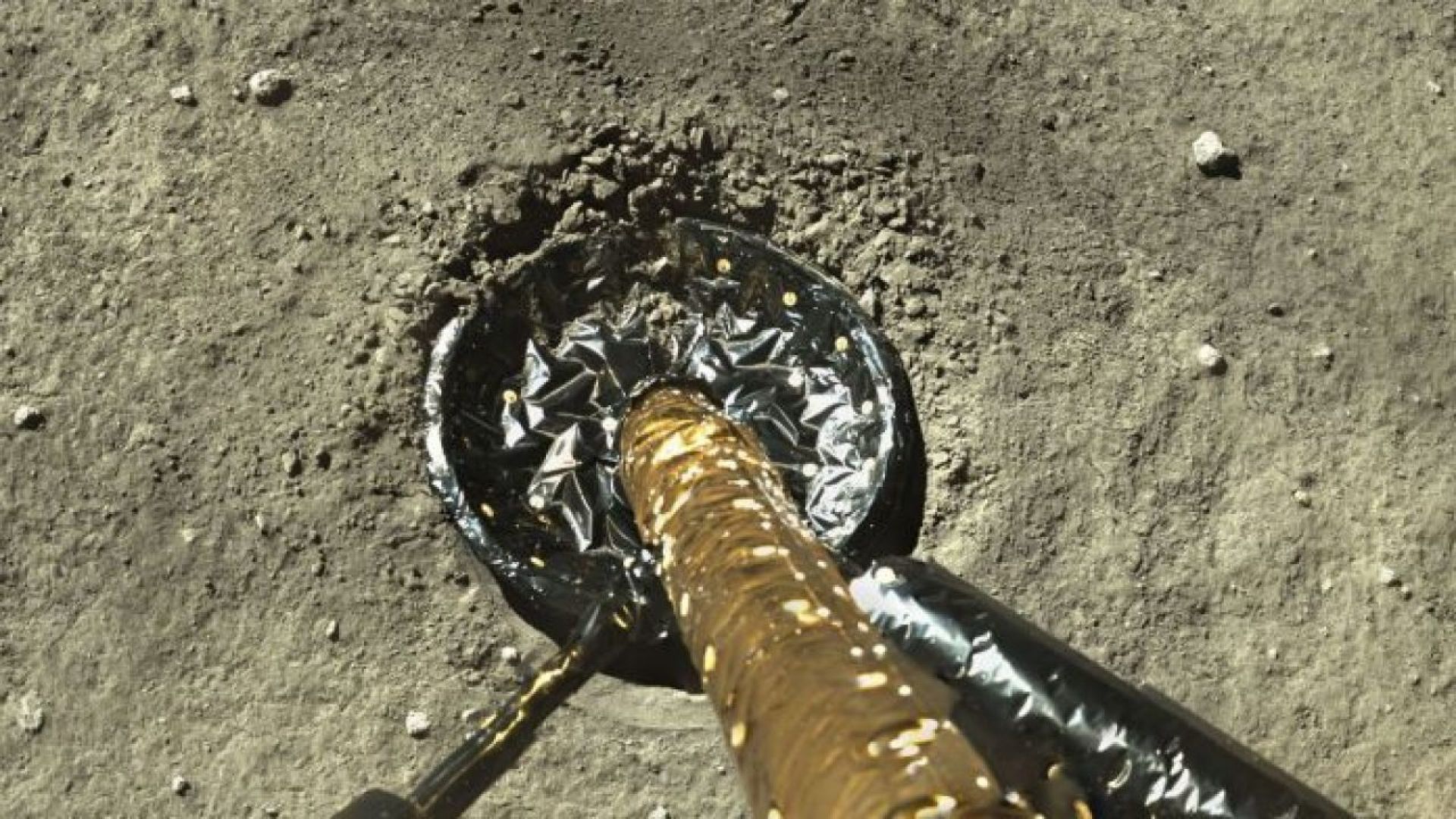 НАСА ще плати 1 долар на стартъп, за да събира прах от Луната