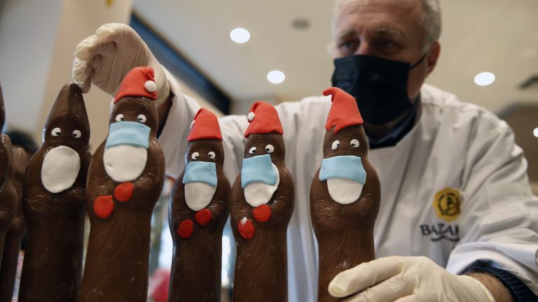 С една седмица, до 14 декември, се ограничават ограничителните мерки