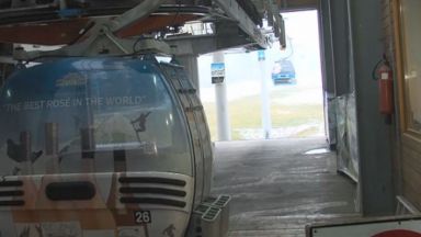 В Банско днес първата кабинка тръгна към пистите По повод