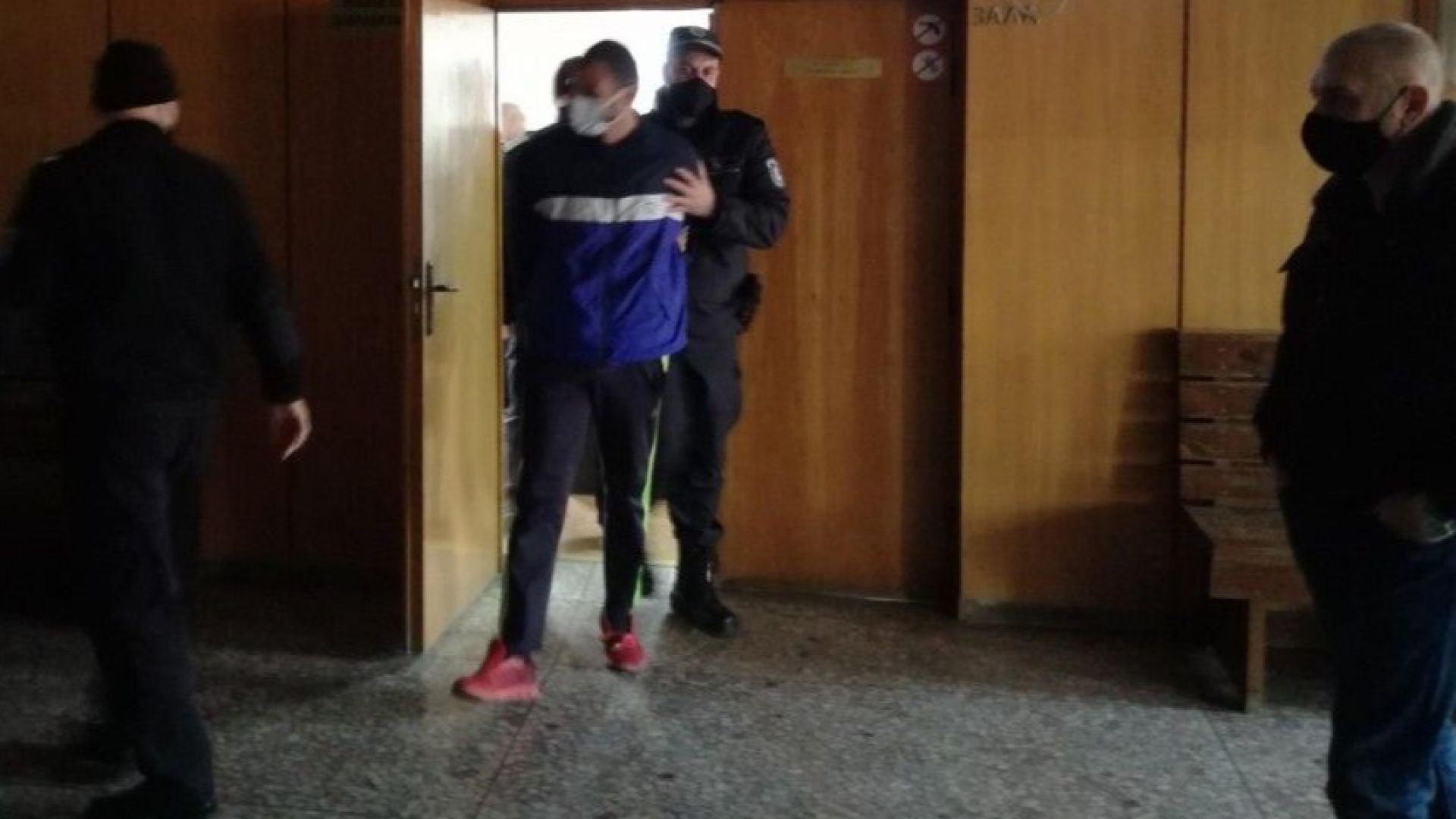 Нова Загора изпрати загиналия на пътя полицай, съдът остави шофьора в ареста