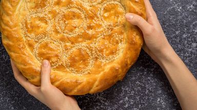 Православната църква отбелязва Богородични заговезни От утре започва Богородичния пост който трае