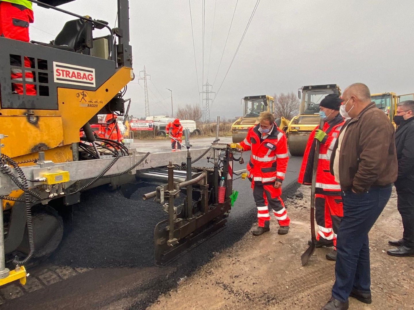 Бойко Борисов инспектира строителството на Околовръстното шосе