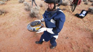 Пробите от астероида Рюгу вече са в Япония