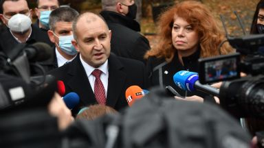 Президентът Румен Радев няма да се ваксинира първи срещу коронавирусна