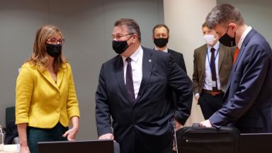 Настояваме за пълна визова реципрочност между САЩ и ЕС и