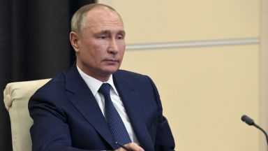 Германският канцлер Ангела Меркел и руският президент Владимир Путин проведоха