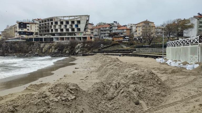 Проверка установи, че на плаж Созопол - централен за изграждането