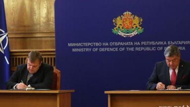 Министерството на отбраната подписа договор за купуване на нови бойни