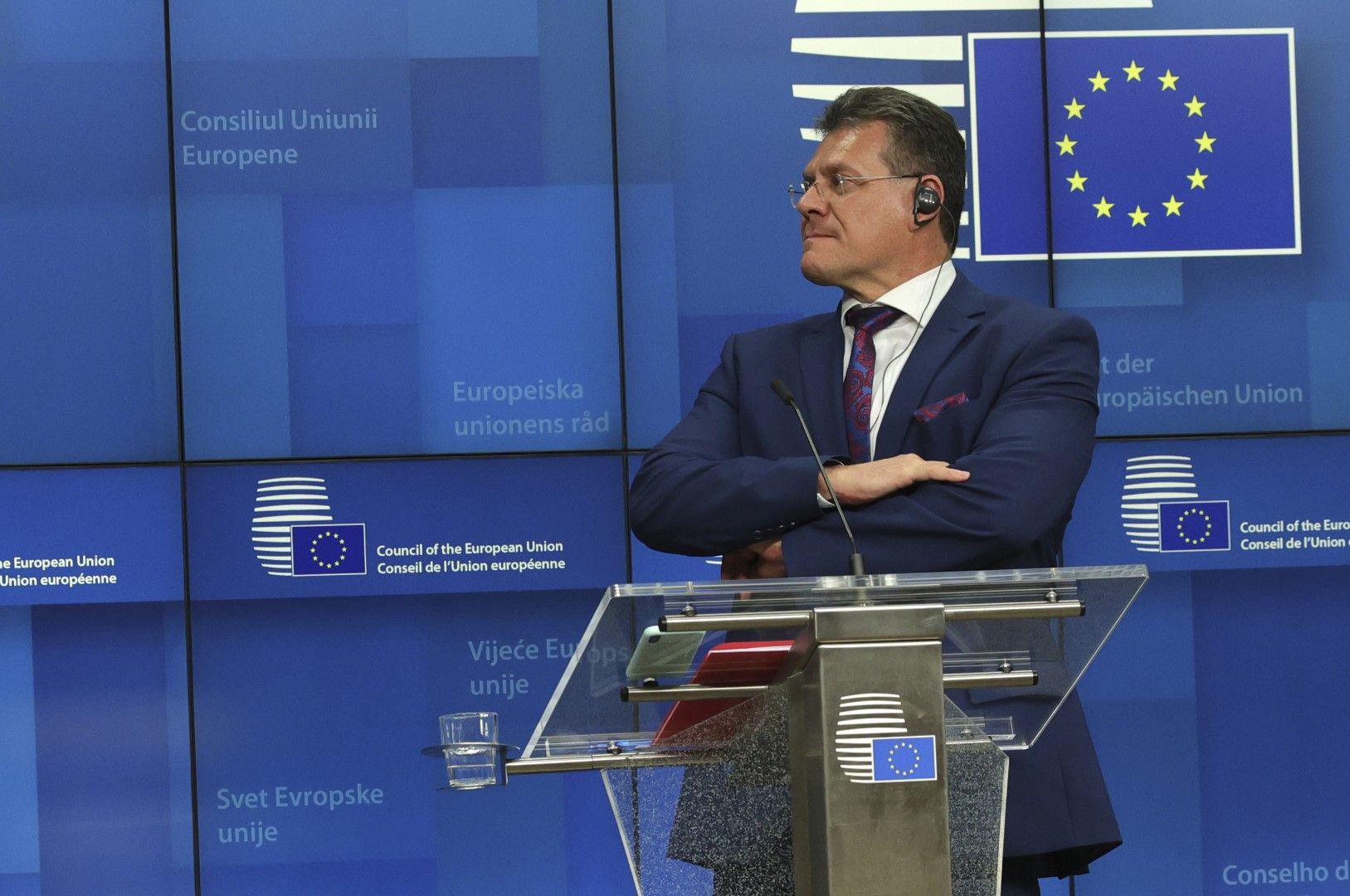 Марош Шефчович - заместник-председател на Европейската комисия разговаря днес с предстаители на британското правителство за бъдещите търговски отношения между двете страни 