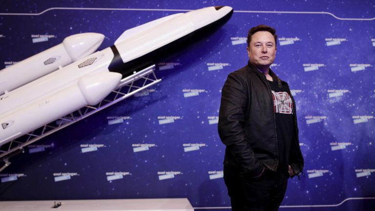 Какво постигна SpaceX 20 години след създаването си