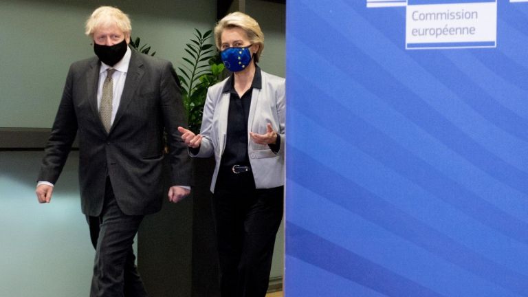 Британският премиер Борис Джонсън и председателят на Европейската комисия Урсула