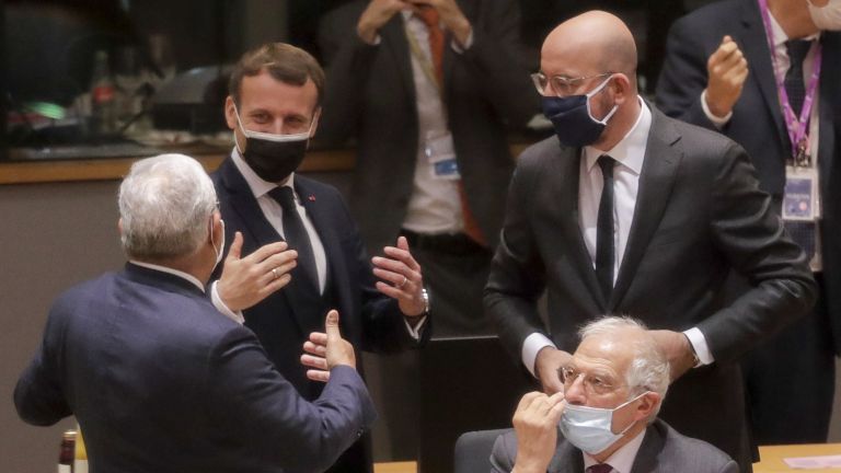 Няколко лидери от ЕС се самоизолираха, след като беше обявено,