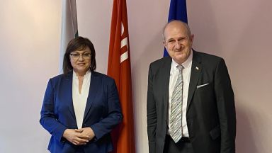 Корнелия Нинова прие специалния пратеник на правителството на Република Северна