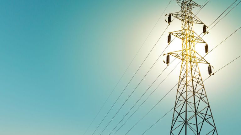 Заради падналия тежък сняг без ток са редица населени места