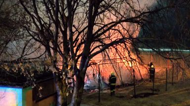 Пожар изпепели известно заведение по крайбрежната алея във Варна вчера