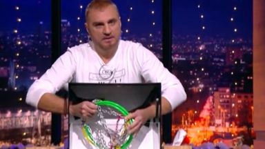Изненада: Коцето Калки се раздели с дългата коса