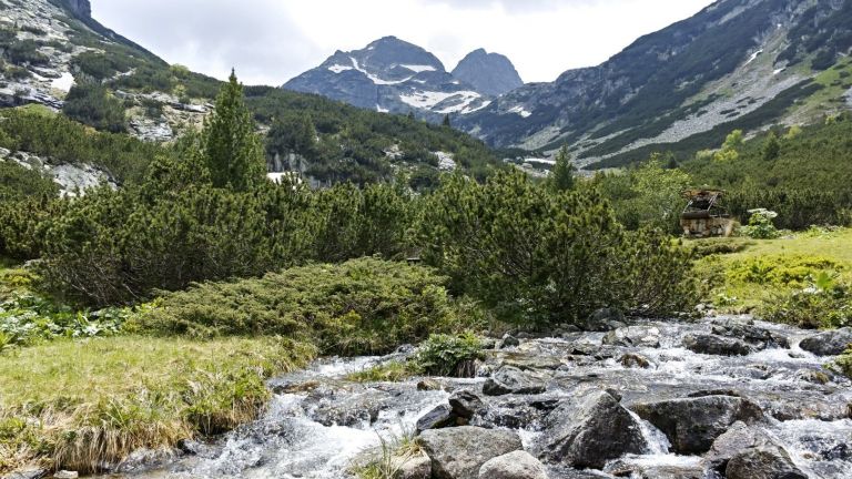 Ски курортът Мальовица , разположен в подножението на едноименния връх