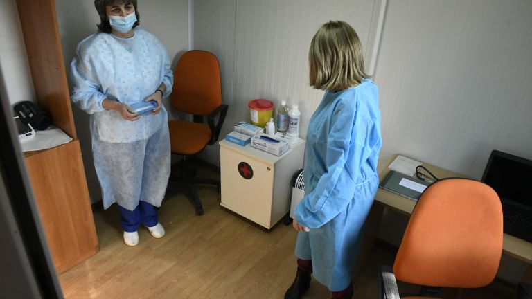 Първите ваксинации в България могат да започнат още на 27