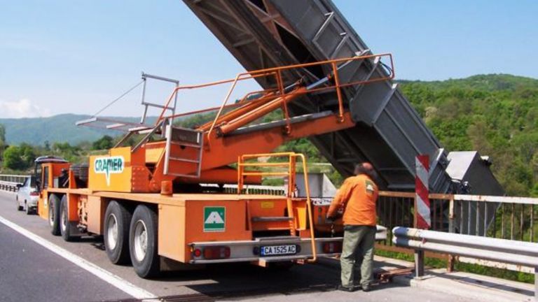 През 2020 г. сме ремонтирали пътища с дължина близо две