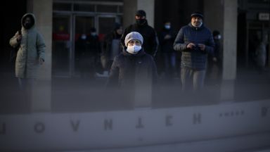 Русия е направила с близо 10 процента по малко тестове за