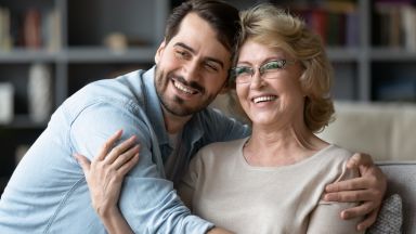 58 процента от младите хора в България на възраст между