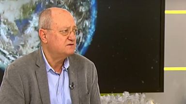 Семейството на бившия образователен министър проф Тодор Танев е получило