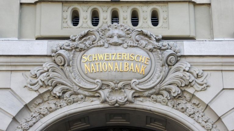 Den sveitsiske nasjonalbanken satte overraskende ned styringsrenten