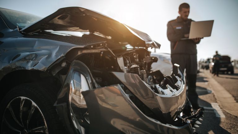 Момче на 18 години и момиче на 17 загинаха при