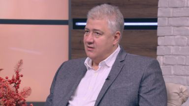 Броят на новите случаи на COVID 19 и на смъртността не