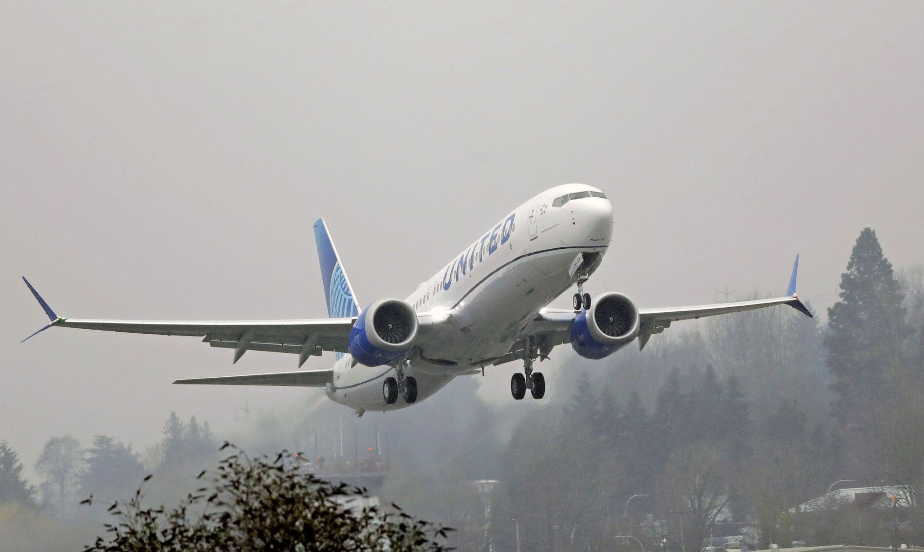 737 Max вече получи разрешение за възобновяване на полетите в САЩ и Бразилия