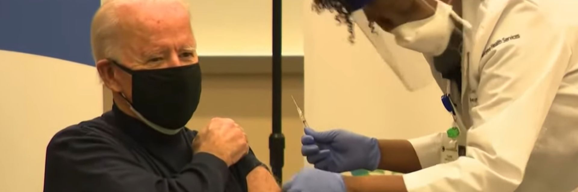 Джо Байдън се ваксинира публично (видео)