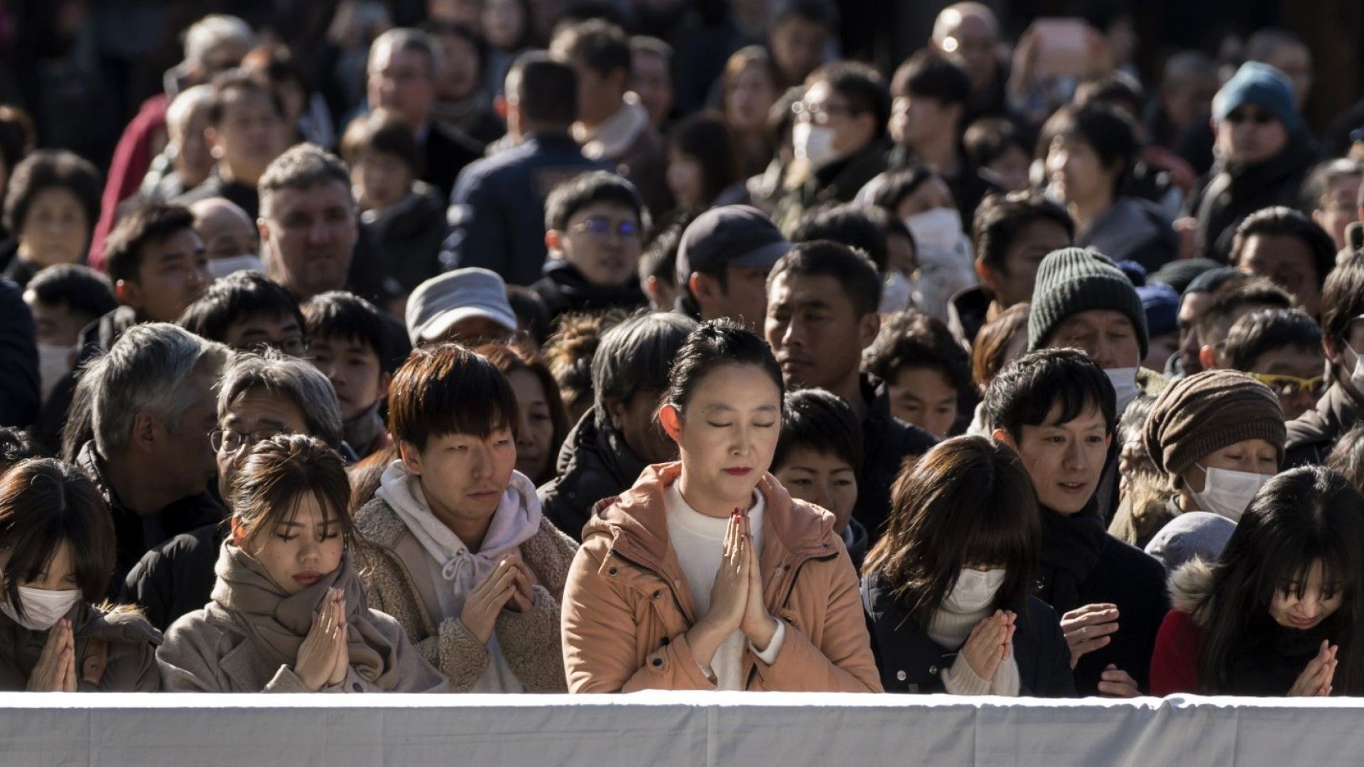 Новогодишните ритуали в Япония паднаха жертва на коронавируснaта вълна